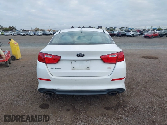 2015 Kia Optima LX with VIN KNAGM4A77F5622299, listed as a IAAI auction lot 42068196 with 200,908 mi miles. Bid and sale history available at carsss.com. Image 16.