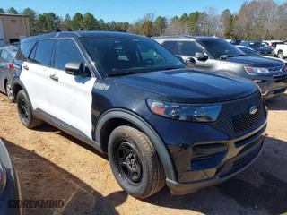 2020 Ford Police Interceptor Utility with VIN 1FM5K8ABXLGB84661, listed as a IAAI auction lot 41540834 with 69,875 mi miles. Bid and sale history available at carsss.com. Image 1.