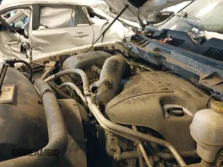 2014 Ram 1500 Big Horn z VIN 1C6RR7LT2ES365908, wystawiony jako IAAI lot #41333305 z przebiegiem 157 623 mil mil oraz . Historia ofert i sprzedaży dostępna na DreamBid. Obrazek 19.