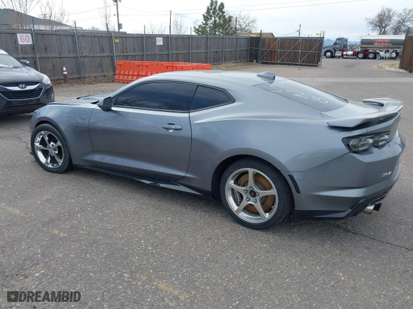 2022 Chevrolet Camaro ZL1 with VIN 1G1FK1R65N0126050, listed as a IAAI auction lot 41812386 with 20,197 mi miles. Bid and sale history available at carsss.com. Image 3.