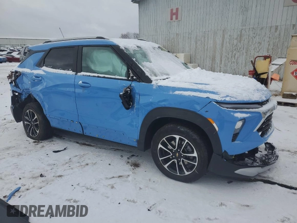 2024 Chevrolet TrailBlazer LT with VIN KL79MRSL9RB077343, listed as a Copart auction lot 43784025 with 20,632 mi miles and Non Repairable. Bid and sale history available at DreamBid. Image 4.