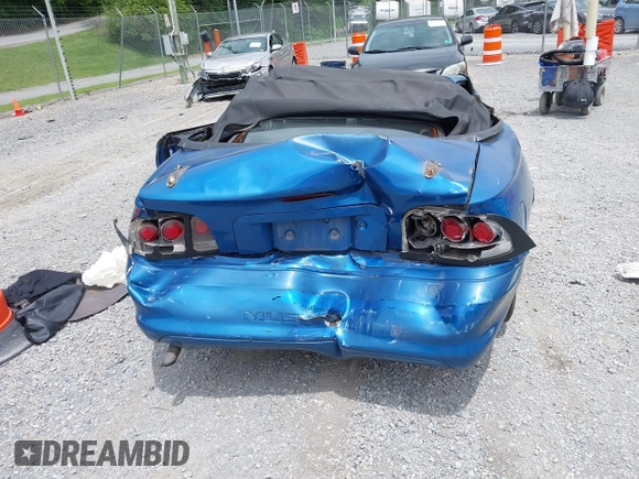 1995 Ford Mustang with VIN 1FALP4449SF205321, listed as a IAAI auction lot 42446725 with 263,272 mi miles and . Bid and sale history available at DreamBid. Image 13.