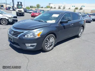 2015 Nissan Altima 2.5 with VIN 1N4AL3AP8FC271880, listed as a IAAI auction lot 41838046 with 144,805 mi miles. Bid and sale history available at carsss.com. Image 2.