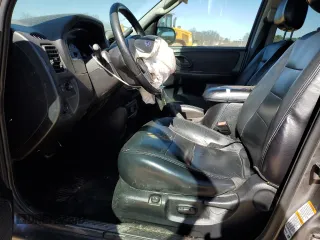 2004 Ford Escape Limited with VIN 1FMCU94164KB05673, listed as a Copart auction lot 48598705 with 196,351 mi miles and Salvage Title. Bid and sale history available at carsss.com. Image 7.