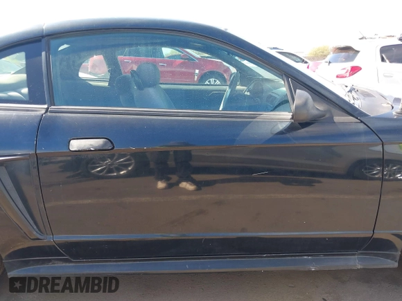 2001 Ford Mustang Standard with VIN 1FAFP40471F153561, listed as a IAAI auction lot 41650428 with 170,886 mi miles. Bid and sale history available at carsss.com. Image 13.