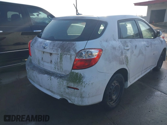 2010 Toyota Matrix with VIN 2T1KU4EE5AC224042, listed as a IAAI auction lot 41515371 with 1 mi miles. Bid and sale history available at carsss.com. Image 4.