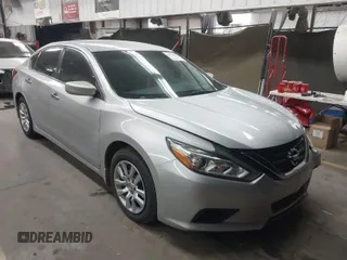 2018 Nissan Altima 2.5 SR with VIN 1N4AL3AP2JC299716, listed as a IAAI auction lot 41829131 with 39,741 mi miles. Bid and sale history available at carsss.com. Image 1.