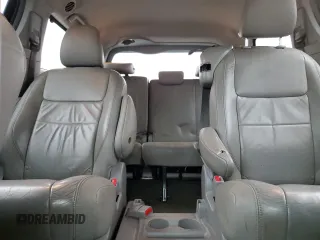 2017 Toyota Sienna XLE Auto Access Seat z VIN 5TDYZ3DC2HS836433, wystawiony jako Copart lot #57612545 z przebiegiem 263 759 mil mil oraz Szkody całkowita. Historia ofert i sprzedaży dostępna na DreamBid. Obrazek 10.