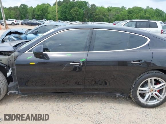 2013 Porsche Panamera 4S z VIN WP0AB2A71DL061108, wystawiony jako IAAI lot #42063281 z przebiegiem 90 100 mil mil oraz . Historia ofert i sprzedaży dostępna na DreamBid. Obrazek 15.