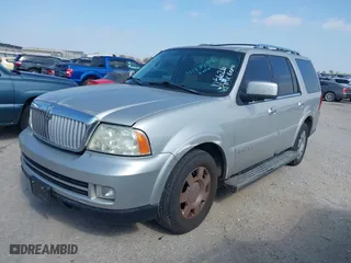 2006 Lincoln Navigator Luxury with VIN 5LMFU27516LJ05626, listed as a IAAI auction lot 41778916 with 144,410 mi miles. Bid and sale history available at carsss.com. Image 2.