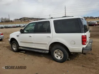 2000 Ford Expedition XLT with VIN 1FMRU1660YLB29813, listed as a Copart auction lot 44729765 with 258,224 mi miles and Salvage Title. Bid and sale history available at DreamBid. Image 2.