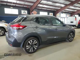 2018 Nissan Kicks SV z VIN 3N1CP5CUXJL544761, wystawiony jako Copart lot #57390865 z przebiegiem 150 260 mil mil oraz Czysty tytuł • Clean title. Historia ofert i sprzedaży dostępna na DreamBid. Obrazek 3.