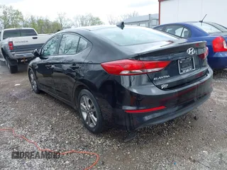 2017 Hyundai Elantra SE z VIN 5NPD84LF9HH097165, wystawiony jako IAAI lot #42066690 z przebiegiem 147 112 mil mil oraz . Historia ofert i sprzedaży dostępna na DreamBid. Obrazek 3.