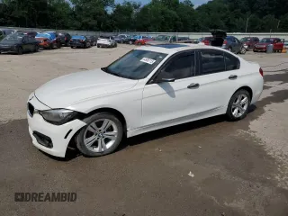 2017 BMW 3 Series 320i xDrive z VIN WBA8E5G52HNU41269, wystawiony jako Copart lot #64995115 z przebiegiem Nie podano mil oraz Czysty tytuł • Clean title. Historia ofert i sprzedaży dostępna na DreamBid. Obrazek 1.