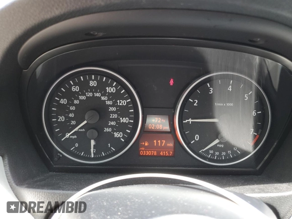 2006 BMW 3 Series 330i with VIN WBAVB33536PS06970, listed as a Copart auction lot 57817975 with 33,078 mi miles and Clean title. Bid and sale history available at DreamBid. Image 9.