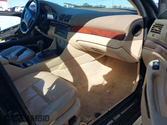 2003 BMW 5 Series 530iA with VIN WBADT63493CK37063, listed as a IAAI auction lot 41637589 with 179,191 mi miles. Bid and sale history available at carsss.com. Image 5.