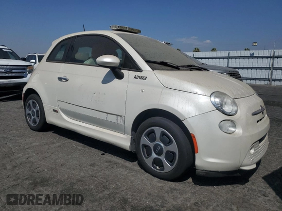 2015 FIAT 500e with VIN 3C3CFFGE5FT695544, listed as a Copart auction lot 69711404 with 116,015 mi miles and Clean Title. Bid and sale history available at carsss.com. Image 4.