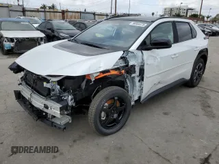 2024 Toyota bZ4X XLE z VIN JTMAAAAA2RA052610, wystawiony jako Copart lot #56564475 z przebiegiem 2020 mil mil oraz Szkody całkowita. Historia ofert i sprzedaży dostępna na DreamBid. Obrazek 1.