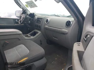 2005 Ford Expedition Special Service with VIN 1FMPU15545LA40791, listed as a IAAI auction lot 41823519 with 156,915 mi miles. Bid and sale history available at carsss.com. Image 5.
