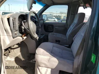 1998 GMC Savana Cargo Van YF7 with VIN 1GDFG15R9W1059226, listed as a Copart auction lot 44431965 with 0 mi miles and Salvage Title. Bid and sale history available at carsss.com. Image 7.
