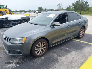 2013 Volkswagen Jetta SE with VIN 3VWDP7AJ7DM366924, listed as a IAAI auction lot 42436154 with 160,518 mi miles and . Bid and sale history available at DreamBid. Image 2.