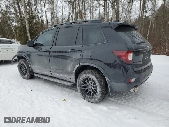 2024 Honda Passport Black Edition with VIN 5FNYF8H86RB500382, listed as a Copart auction lot 41663555 with 6,942 mi miles and Salvage title. Bid and sale history available at DreamBid. Image 2.