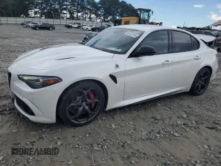 2021 Alfa Romeo Giulia Quadrifoglio with VIN ZARFAMEV6M7648559, listed as a Copart auction lot 60472794 with 22,622 mi miles and Salvage title. Bid and sale history available at DreamBid. Image 1.