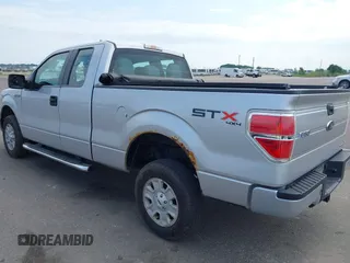 2012 Ford F-150 XL z VIN 1FTFX1EF4CKE22564, wystawiony jako IAAI lot #42444005 z przebiegiem 127 308 mil mil oraz . Historia ofert i sprzedaży dostępna na DreamBid. Obrazek 3.