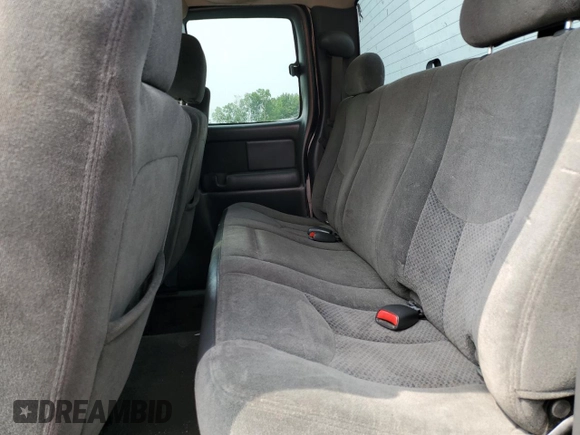 2005 Chevrolet Silverado 1500 Z71 с VIN 1GCEK19B15Z124095, выставлен на аукционе Copart как лот 60690955 с пробегом 160 860 миль миль и Списание • Salvage title. История ставок и продаж доступна на DreamBid. Изображение 10.