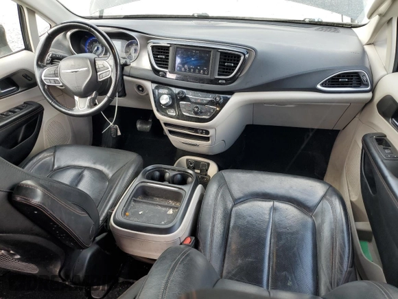 2020 Chrysler Pacifica Touring L with VIN 2C4RC1BG1LR284506, listed as a Copart auction lot 51513115 with 86,965 mi miles and Salvage title. Bid and sale history available at DreamBid. Image 8.