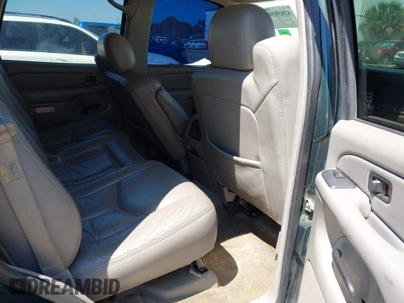 2004 Chevrolet Tahoe LT with VIN 1GNEC13Z14R191420, listed as a IAAI auction lot 42038300 with 1 mi miles. Bid and sale history available at carsss.com. Image 8.