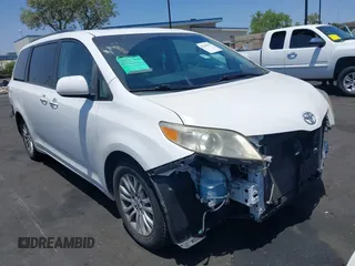 2011 Toyota Sienna XLE AAS с VIN 5TDYK3DC1BS040347, выставлен на аукционе IAAI как лот 42348755 с пробегом 184 609 миль миль и . История ставок и продаж доступна на DreamBid. Изображение 1.