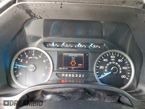 2017 Ford F-150 XL with VIN 1FTEW1C80HFB77877, listed as a Copart auction lot 61271855 with 189,185 mi miles and Salvage title. Bid and sale history available at DreamBid. Image 9.