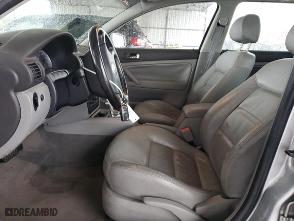 2003 Volkswagen Passat GLS with VIN WVWVD63B93E364855, listed as a Copart auction lot 81194704 with 111,298 mi miles and Salvage Title. Bid and sale history available at carsss.com. Image 7.