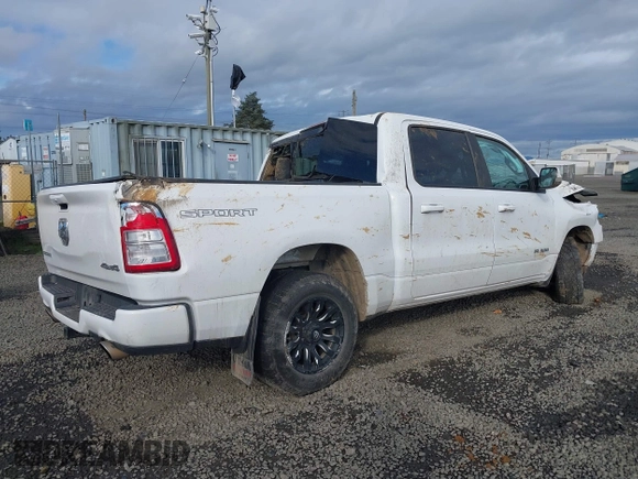 2020 Ram 1500 Big Horn z VIN 1C6SRFFT7LN128110, wystawiony jako IAAI lot #41885725 z przebiegiem 124 043 mil mil oraz . Historia ofert i sprzedaży dostępna na DreamBid. Obrazek 4.