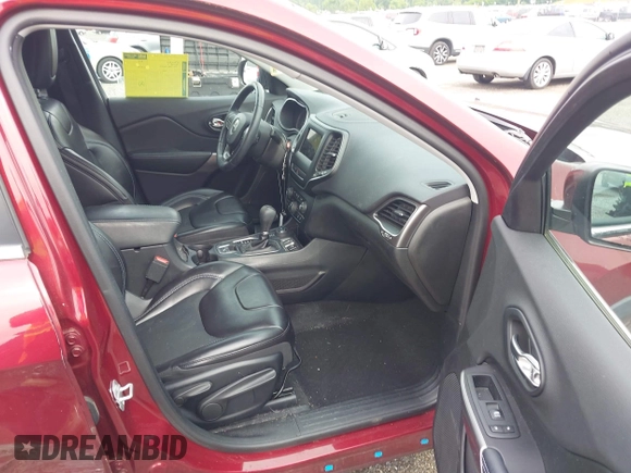 2019 Jeep Cherokee Latitude Plus с VIN 1C4PJMLB6KD384765, выставлен на аукционе IAAI как лот 42350600 с пробегом 32 483 миль миль и . История ставок и продаж доступна на DreamBid. Изображение 5.