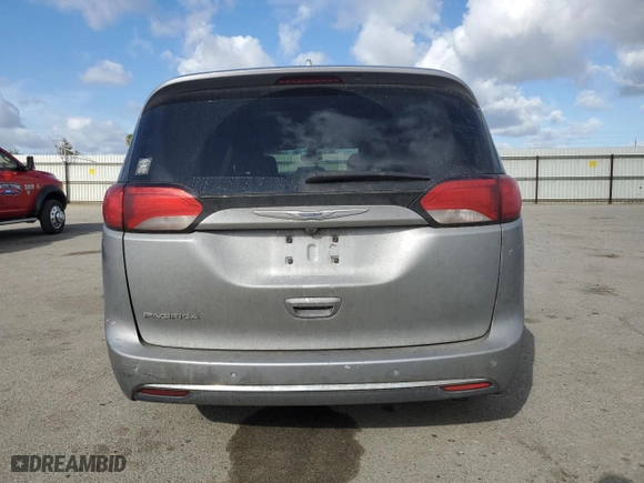 2018 Chrysler Pacifica Touring Plus with VIN 2C4RC1FG8JR126106, listed as a Copart auction lot 51333145 with 138,137 mi miles and Salvage Title. Bid and sale history available at carsss.com. Image 6.
