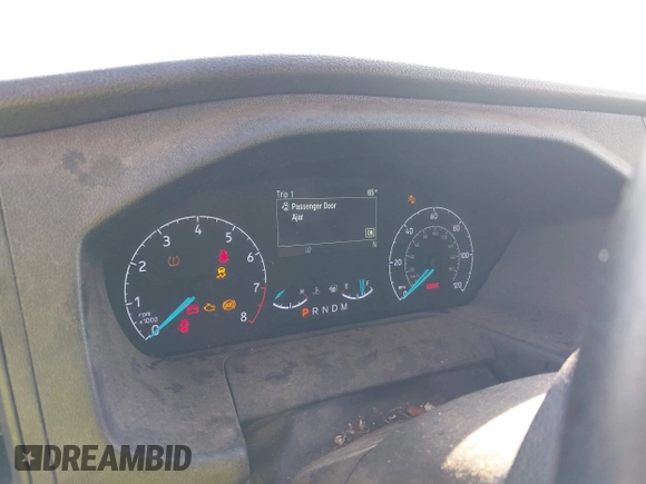2020 Ford Transit Cargo z VIN 1FTBR1C87LKA51039, wystawiony jako IAAI lot #42212523 z przebiegiem 183 020 mil mil oraz . Historia ofert i sprzedaży dostępna na DreamBid. Obrazek 7.