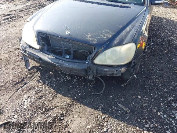 2004 Mercedes-Benz S-Class 5.0L with VIN WDBNG75J24A414813, listed as a IAAI auction lot 41911565 with 999,999 mi miles. Bid and sale history available at carsss.com. Image 6.