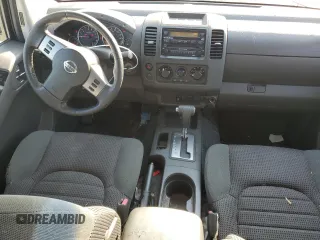 2006 Nissan Frontier SE z VIN 1N6AD07U96C454480, wystawiony jako Copart lot #57913575 z przebiegiem 218 586 mil mil oraz Czysty tytuł • Clean title. Historia ofert i sprzedaży dostępna na DreamBid. Obrazek 8.