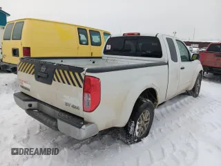 2015 Nissan Frontier SV z VIN 1N6AD0CW5FN719777, wystawiony jako Copart lot #43763175 z przebiegiem 159 190 mil mil oraz Czysty tytuł • Clean title. Historia ofert i sprzedaży dostępna na DreamBid. Obrazek 3.