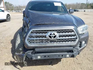 2016 Toyota Tacoma SR with VIN 5TFCZ5AN5GX010227, listed as a IAAI auction lot 41792719 with 228,070 mi miles. Bid and sale history available at carsss.com. Image 16.