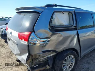 2011 Toyota Sienna XLE AAS with VIN 5TDYK3DC5BS039959, listed as a IAAI auction lot 41803881 with 129,479 mi miles. Bid and sale history available at carsss.com. Image 6.