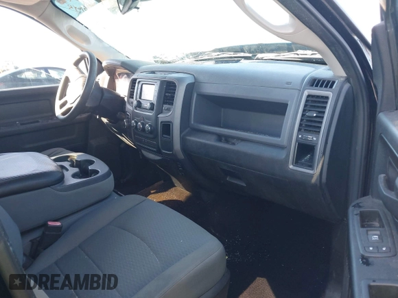 2014 Ram 1500 Express z VIN 1C6RR6KT8ES336361, wystawiony jako IAAI lot #41390683 z przebiegiem 130 244 mil mil oraz . Historia ofert i sprzedaży dostępna na DreamBid. Obrazek 5.