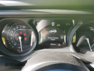 2024 Jeep Wrangler Sahara with VIN 1C4RJXP6XRW238620, listed as a Copart auction lot 63217765 with 29,304 mi miles and Clean title. Bid and sale history available at DreamBid. Image 9.