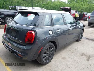 2019 MINI Hardtop 4 Door Cooper S z VIN WMWXU3C54K2H86856, wystawiony jako IAAI lot #42201474 z przebiegiem 56 610 mil mil oraz . Historia ofert i sprzedaży dostępna na DreamBid. Obrazek 4.