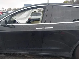 2018 Tesla Model X 75D with VIN 5YJXCBE25JF117801, listed as a IAAI auction lot 41798116 with 95,253 mi miles. Bid and sale history available at carsss.com. Image 14.