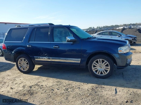 2013 Lincoln Navigator with VIN 5LMJJ2H59DEL00635, listed as a IAAI auction lot 41835805 with 105,922 mi miles. Bid and sale history available at carsss.com. Image 14.