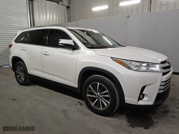 2019 Toyota Highlander SE with VIN 5TDKZRFHXKS556199, listed as a Copart auction lot 48882845 with 64,491 mi miles and Clean Title. Bid and sale history available at carsss.com. Image 4.