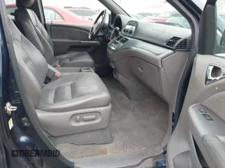2010 Honda Odyssey EX-L with VIN 5FNRL3H68AB043450, listed as a IAAI auction lot 41912223 with 199,855 mi miles. Bid and sale history available at carsss.com. Image 5.